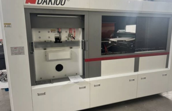 Roll die cutting machine